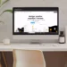 Avis sur Notion , bureau de style épuré avec un ordinateur montrant l'interface d'accueil de Notion.so